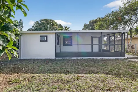 926 S 13th Avenue Lake Worth Beach FL 33460