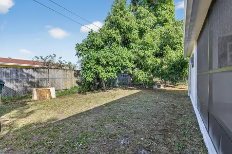 926 S 13th Avenue Lake Worth Beach FL 33460