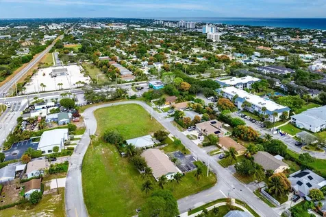 1040 Miami Boulevard Delray Beach FL 33483