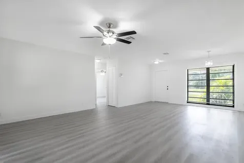 1040 Long Island Avenue Fort Lauderdale FL 33312