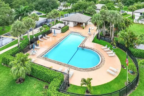 19 Amherst Court Royal Palm Beach FL 33411