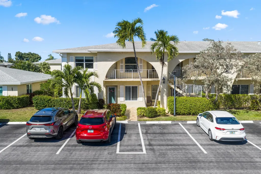 13757 Flora Place Delray Beach FL 33484