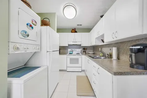13757 Flora Place Delray Beach FL 33484