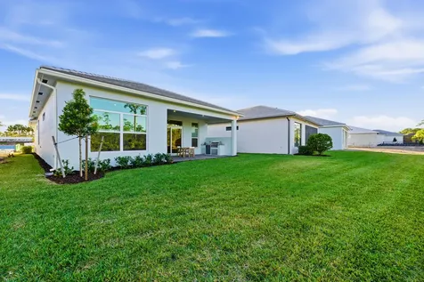 2929 Se Ashfield Drive Port Saint Lucie FL 34984