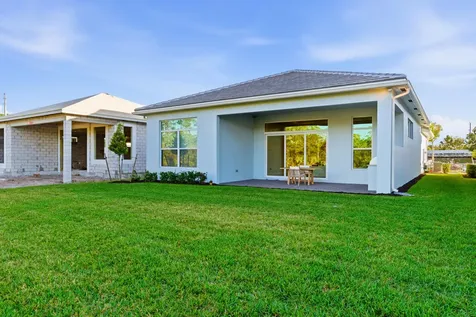 2929 Se Ashfield Drive Port Saint Lucie FL 34984