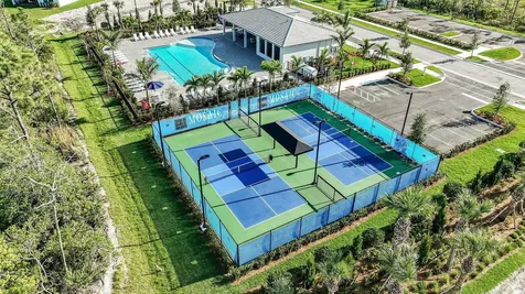2929 Se Ashfield Drive Port Saint Lucie FL 34984