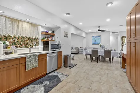 5507 Mckinley Street Hollywood FL 33021