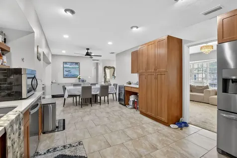 5507 Mckinley Street Hollywood FL 33021