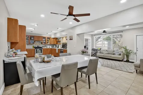 5507 Mckinley Street Hollywood FL 33021