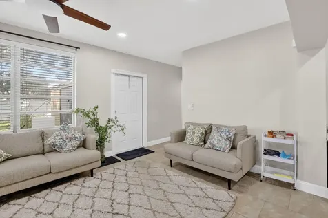 5507 Mckinley Street Hollywood FL 33021