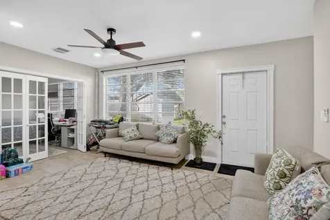 5507 Mckinley Street Hollywood FL 33021