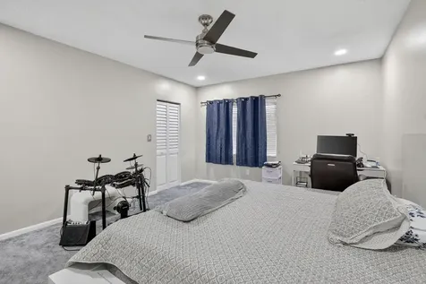 5507 Mckinley Street Hollywood FL 33021