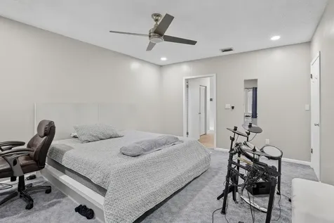 5507 Mckinley Street Hollywood FL 33021