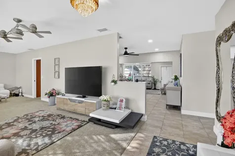 5507 Mckinley Street Hollywood FL 33021