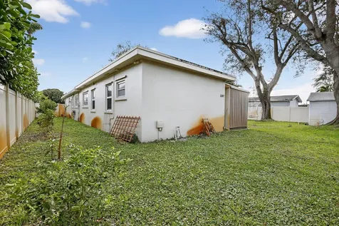 5507 Mckinley Street Hollywood FL 33021