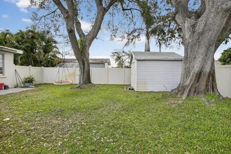 5507 Mckinley Street Hollywood FL 33021