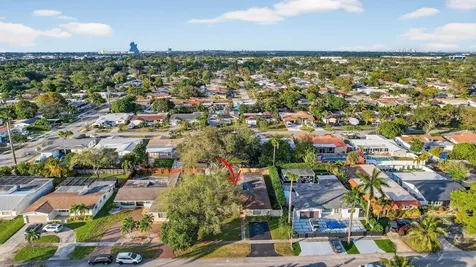 5507 Mckinley Street Hollywood FL 33021