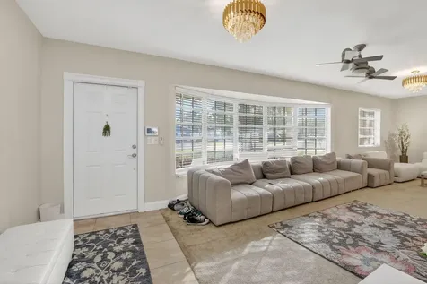 5507 Mckinley Street Hollywood FL 33021