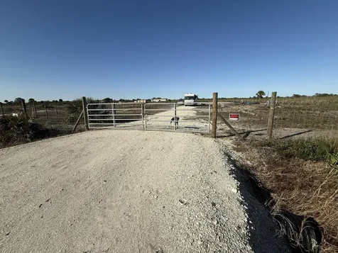 21377 NW 276th Street Okeechobee FL 34972