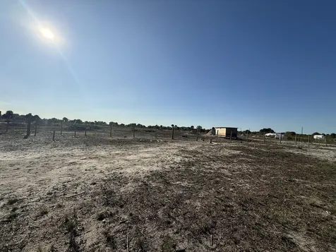 21377 NW 276th Street Okeechobee FL 34972