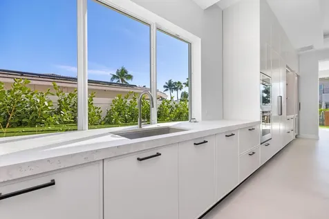 810 Ne 70th Street Boca Raton FL 33487