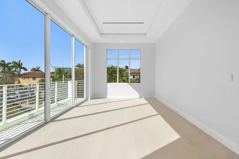 810 Ne 70th Street Boca Raton FL 33487