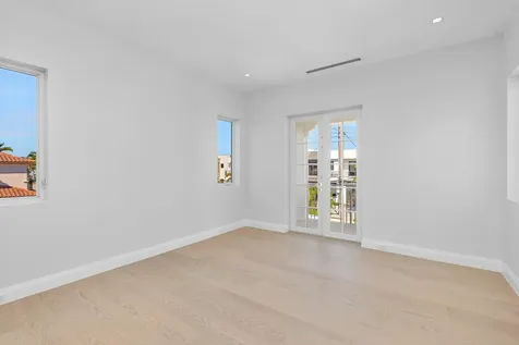 810 Ne 70th Street Boca Raton FL 33487