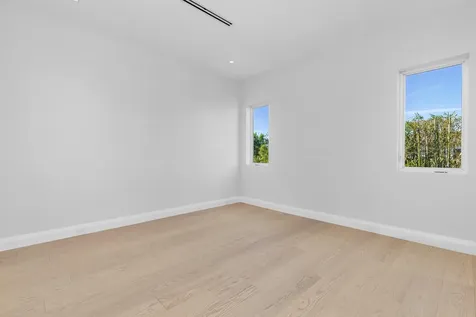 810 Ne 70th Street Boca Raton FL 33487