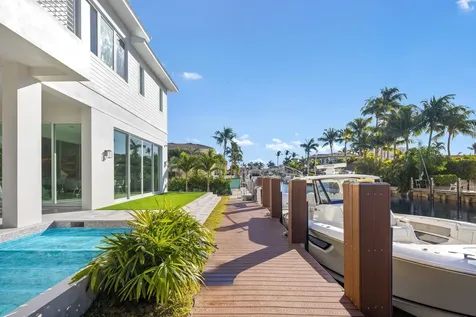 810 Ne 70th Street Boca Raton FL 33487