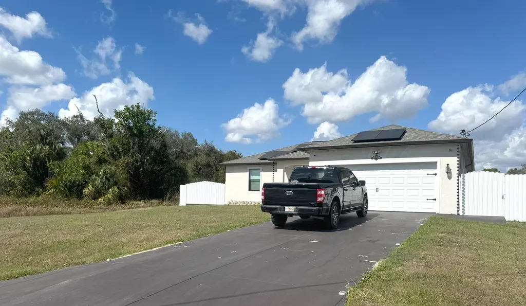 1086 W Leader Court LaBelle FL 33935