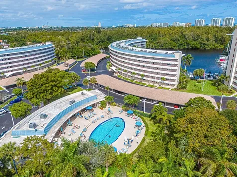 1537 E Hillsboro Boulevard Deerfield Beach FL 33441