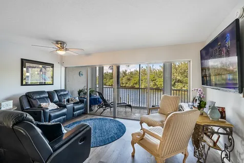 1537 E Hillsboro Boulevard Deerfield Beach FL 33441