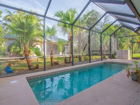 4810 48th Avenue Vero Beach FL 32967