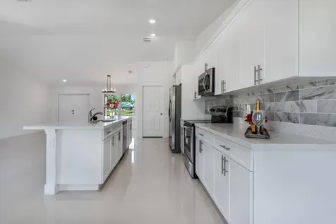 122 Sw Becker Road Port Saint Lucie FL 34953