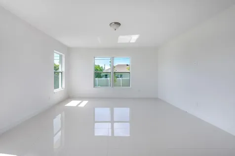 122 Sw Becker Road Port Saint Lucie FL 34953