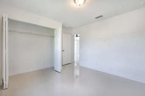 122 Sw Becker Road Port Saint Lucie FL 34953