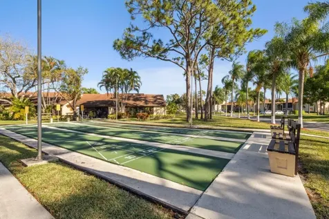 618 Sea Pine Way Greenacres FL 33415