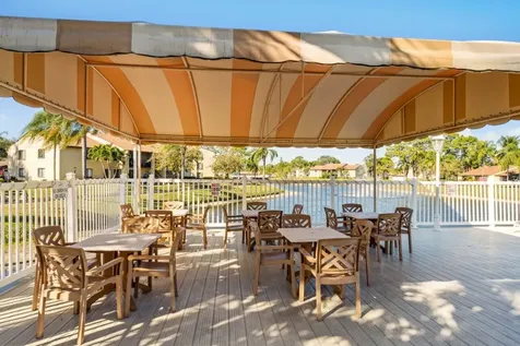 618 Sea Pine Way Greenacres FL 33415