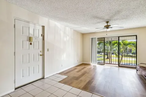 618 Sea Pine Way Greenacres FL 33415