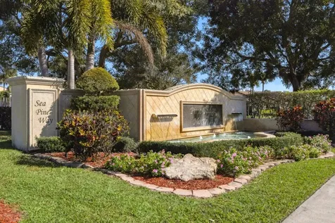 618 Sea Pine Way Greenacres FL 33415