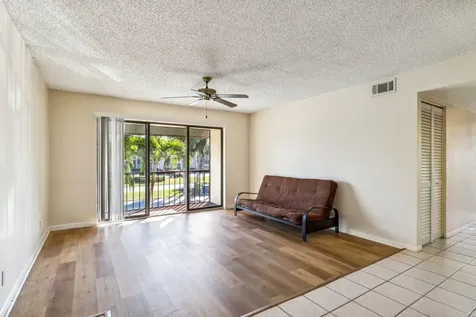 618 Sea Pine Way Greenacres FL 33415