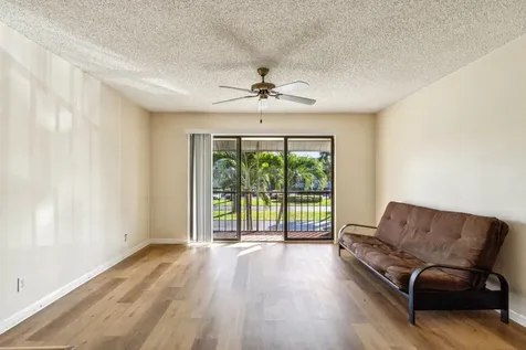 618 Sea Pine Way Greenacres FL 33415