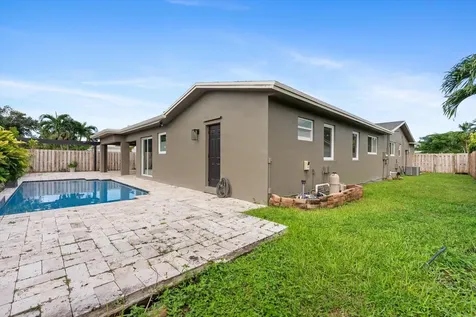 5412 Arthur Street Hollywood FL 33021