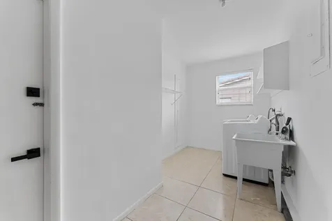 5412 Arthur Street Hollywood FL 33021