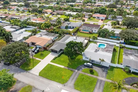 5412 Arthur Street Hollywood FL 33021