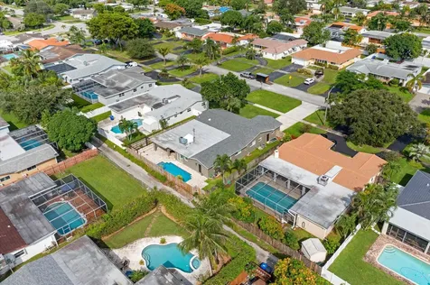 5412 Arthur Street Hollywood FL 33021