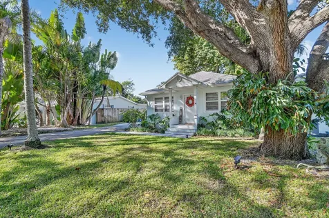 1511 S Palmway Lake Worth Beach FL 33460