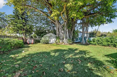 1511 S Palmway Lake Worth Beach FL 33460