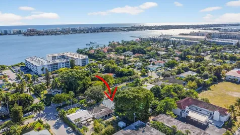 1511 S Palmway Lake Worth Beach FL 33460