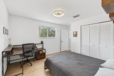 6766 Via Regina Boca Raton FL 33433